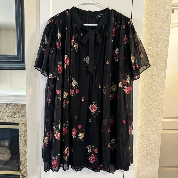 Zara FLOWING BLACK PRINTED FLORAL PLEATED JUMPSUIT MINI DRESS SIZE Medium - Picture 6 of 11